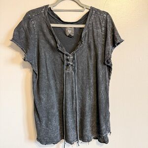 Billabong Black Acid Wash Lace Up Tee Size Large